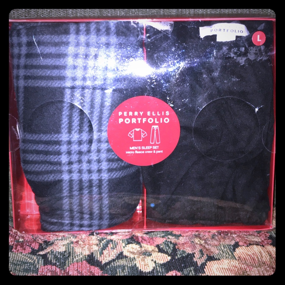 Men’s New Perry Ellis Portfolio Fleece Pajamas